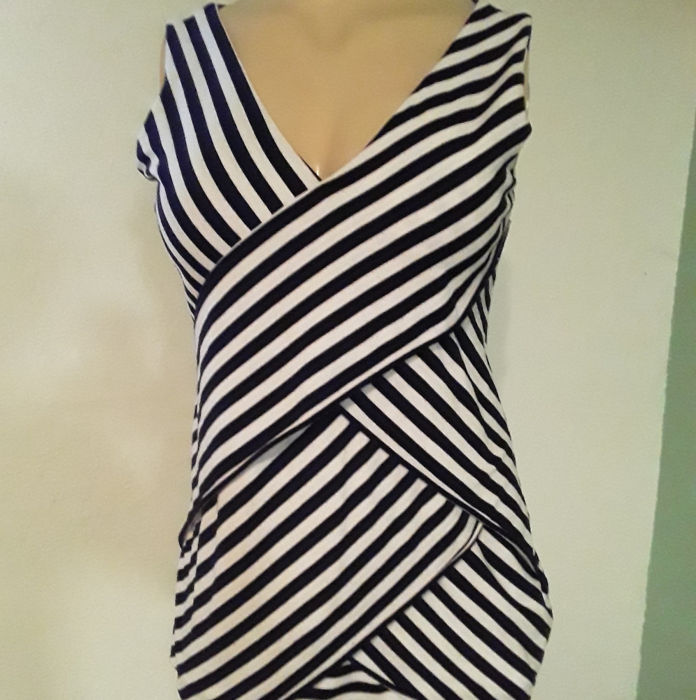 Black and White criss cross Tank! UniQuE